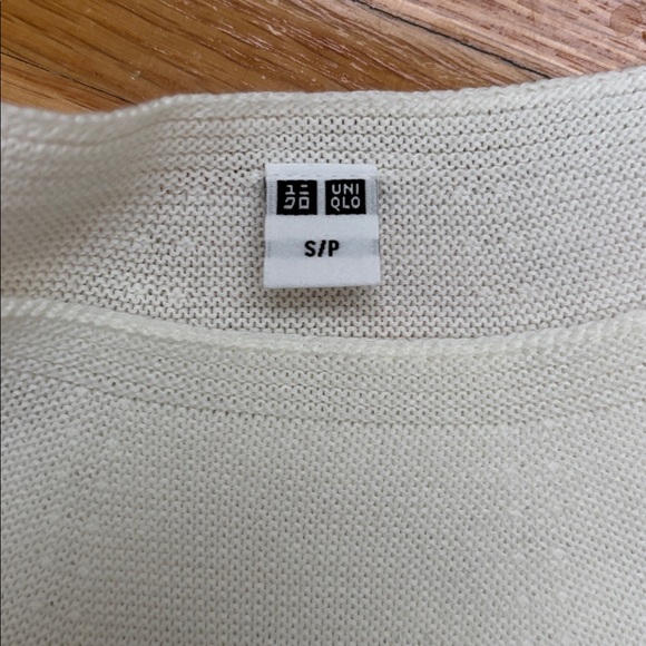 Uniqlo knit sweater s - Picture 3 of 3
